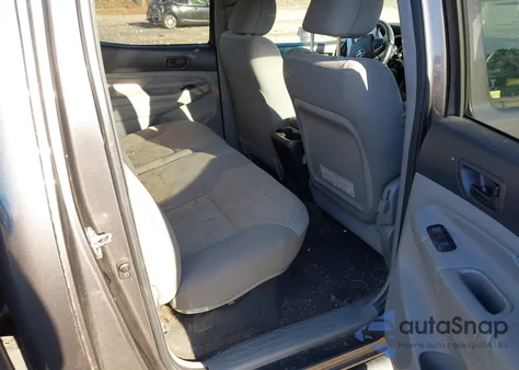 2015 Toyota Tacoma Base V6 из США, поврежденный, VIN 5TFLU4EN1FX137977